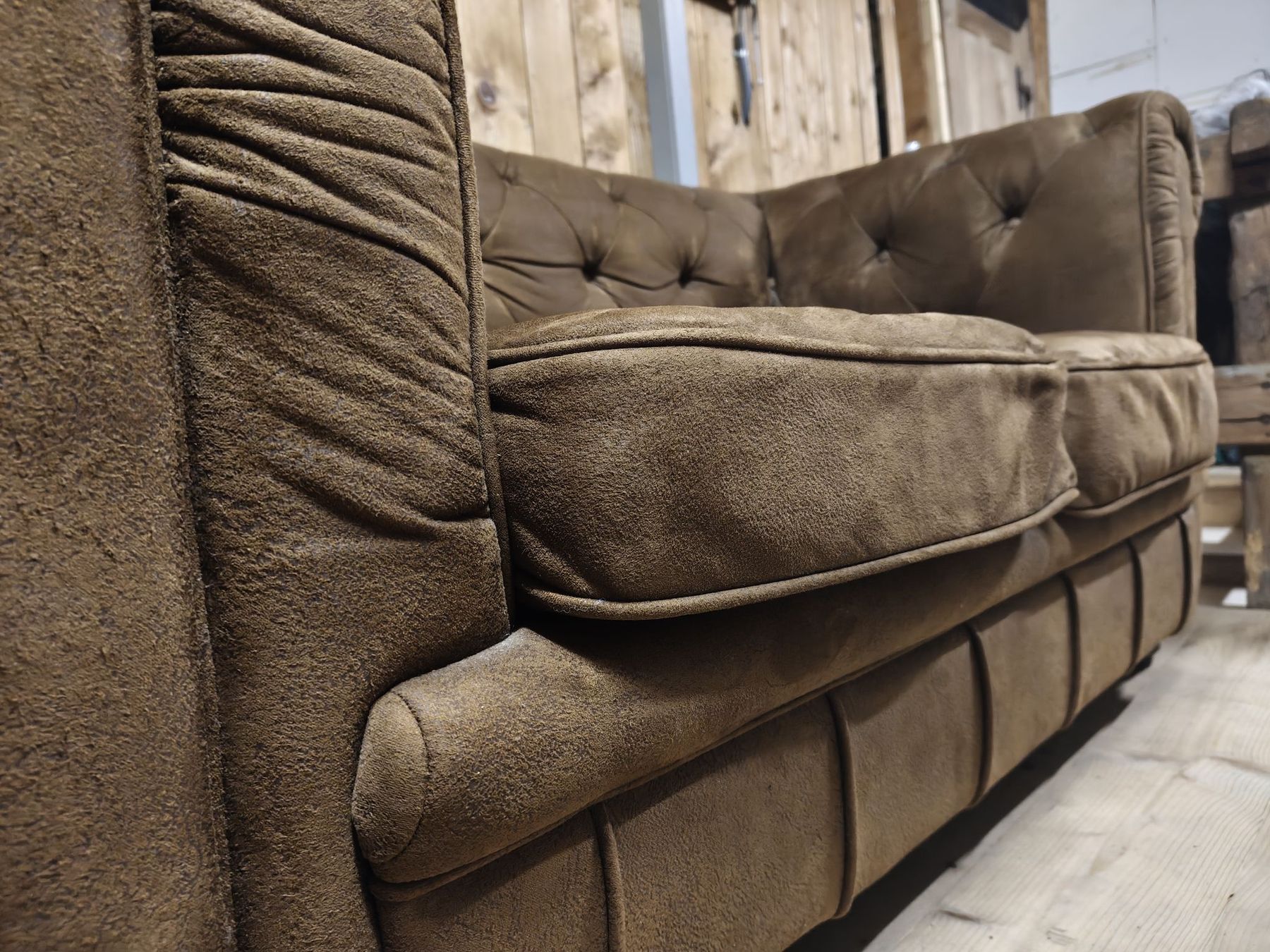 Divani: Sofa Chesterfield Design braun Kunstlederoptik – Usato da Weisslingen venduto da jacksonmo 1
