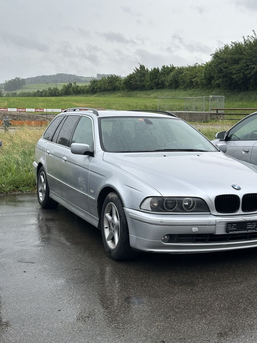 BMW Automobili: Bmw 530d – Difettoso da Schaffhausen venduto da ted_y6kr