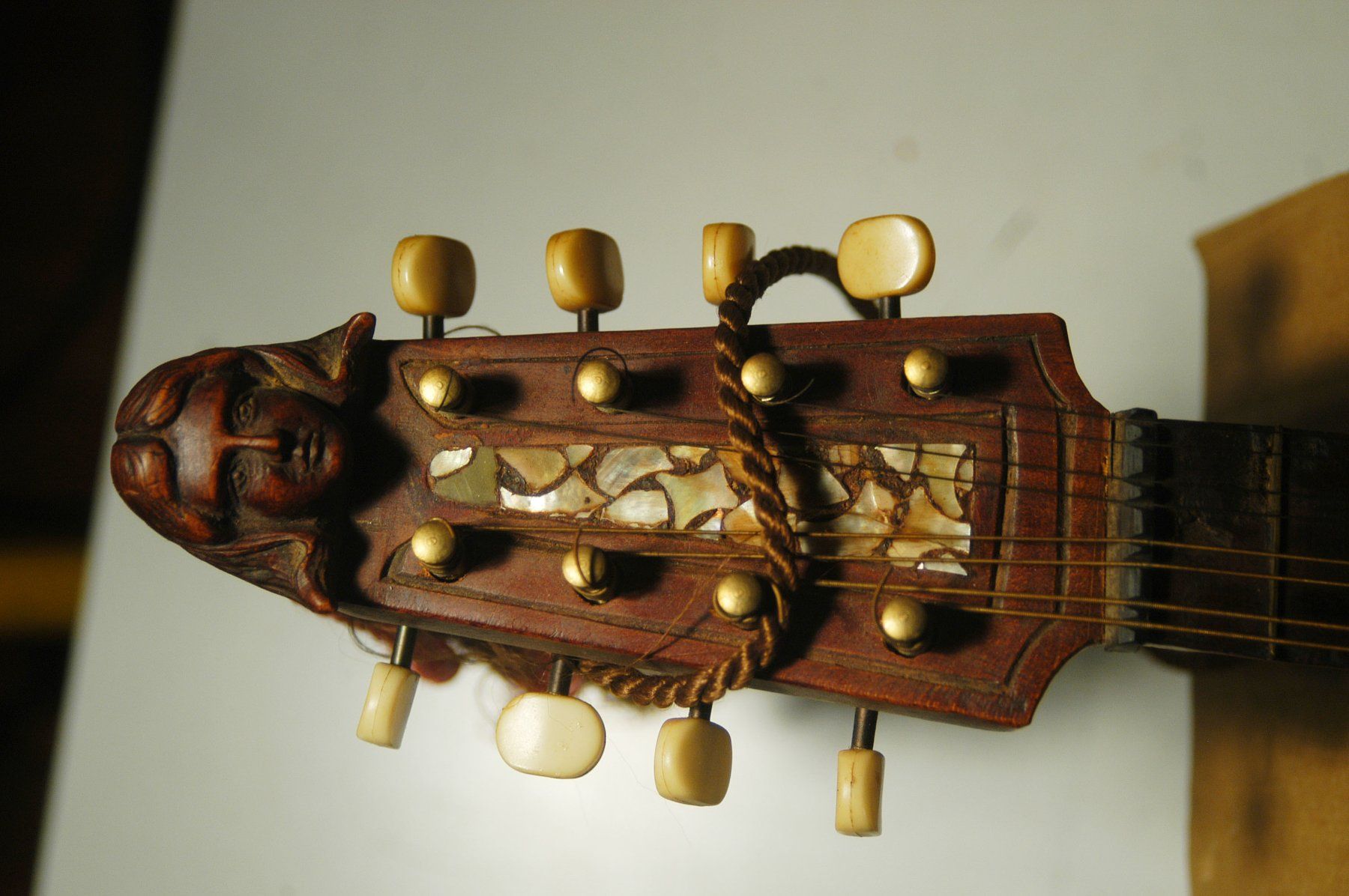 Strumenti musicali: Antike Mandoline reich verziert – Usato da Herisau venduto da Wisen 9
