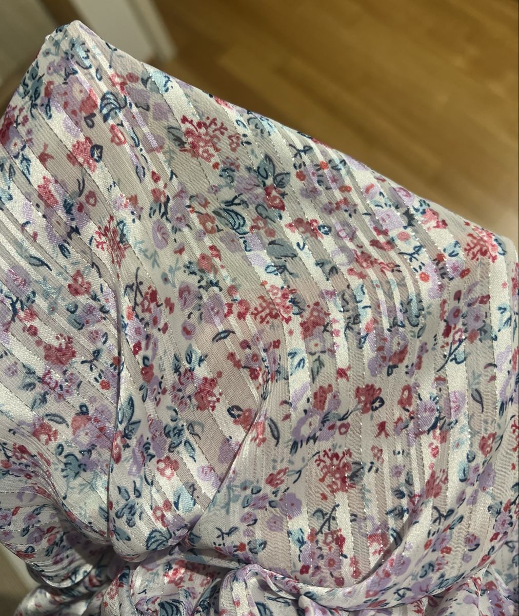 Vestiti: Dress - flower pattern – Usato da Zurich venduto da amf_k7k2 2