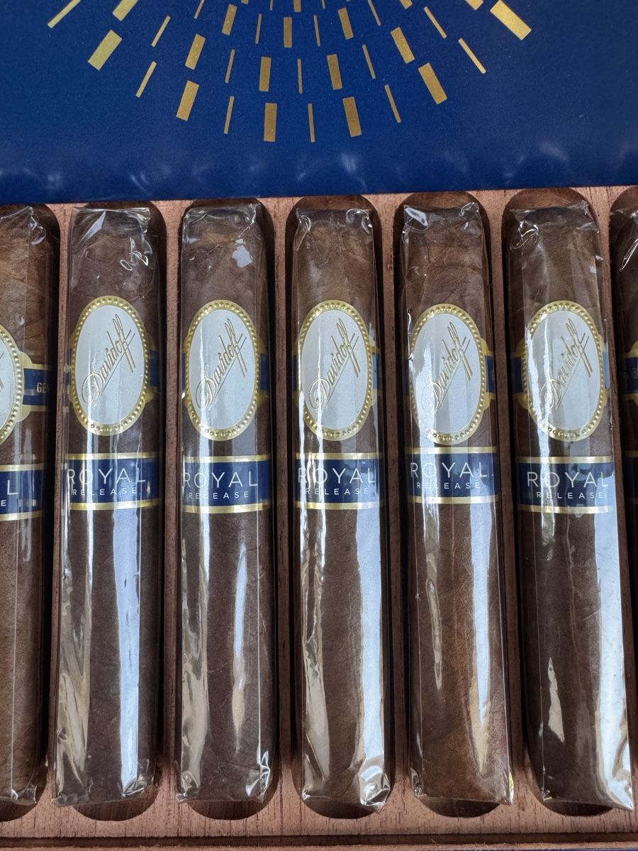 Davidoff Zigarren: Davidoff Royal Release Robustos - 10 Stk – Neu und originalverpackt aus Frauenfeld von hase1294 2