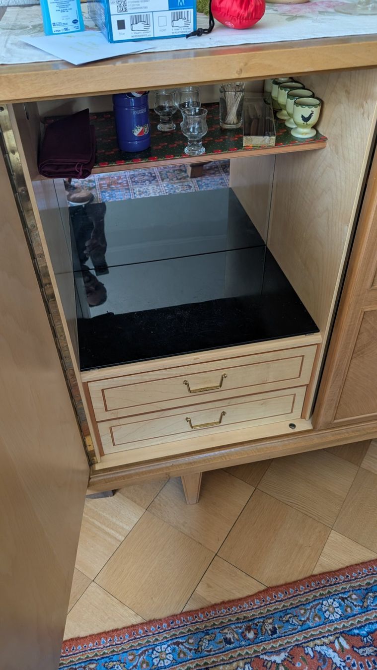 Credenze: Buffet viertürig – Usato da Ittigen venduto da stoney63 1