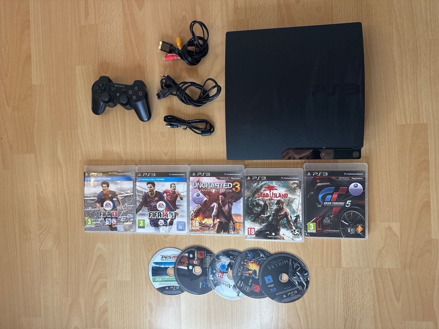 Sony Console: PS3 Konsole mit Spielen – Usato da St.gallen venduto da taduz