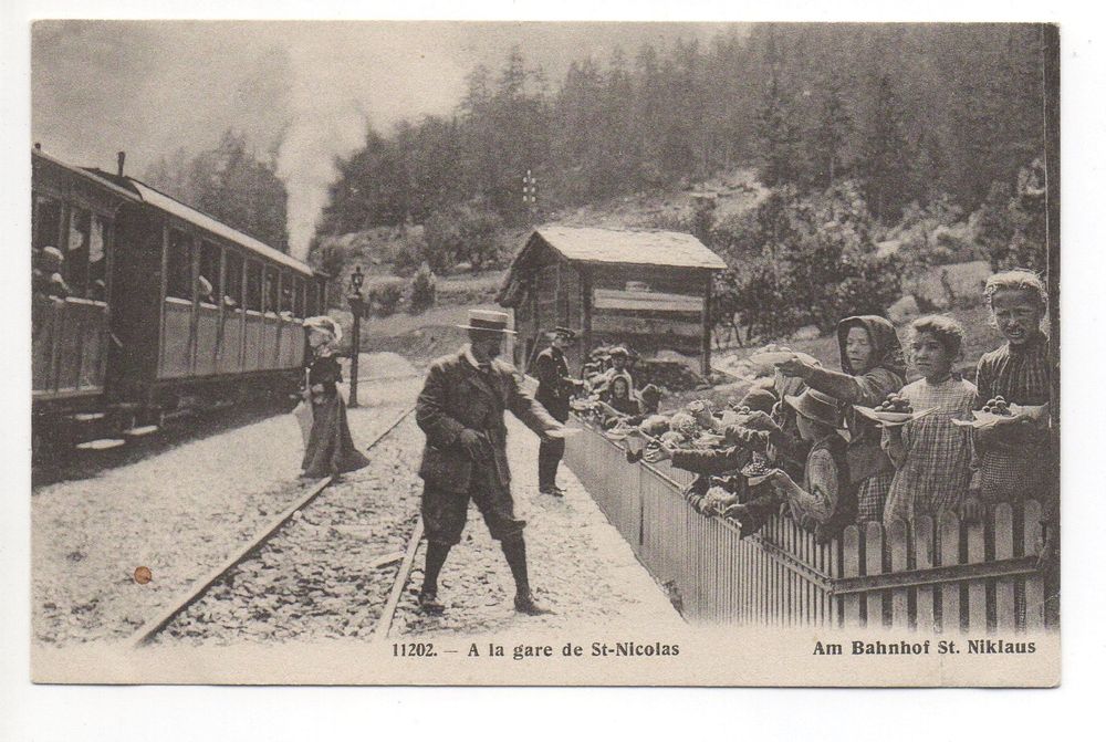 A la gare de STNICOLAS Bahn am Bahnhof St. Niklaus Kaufen auf Ricardo