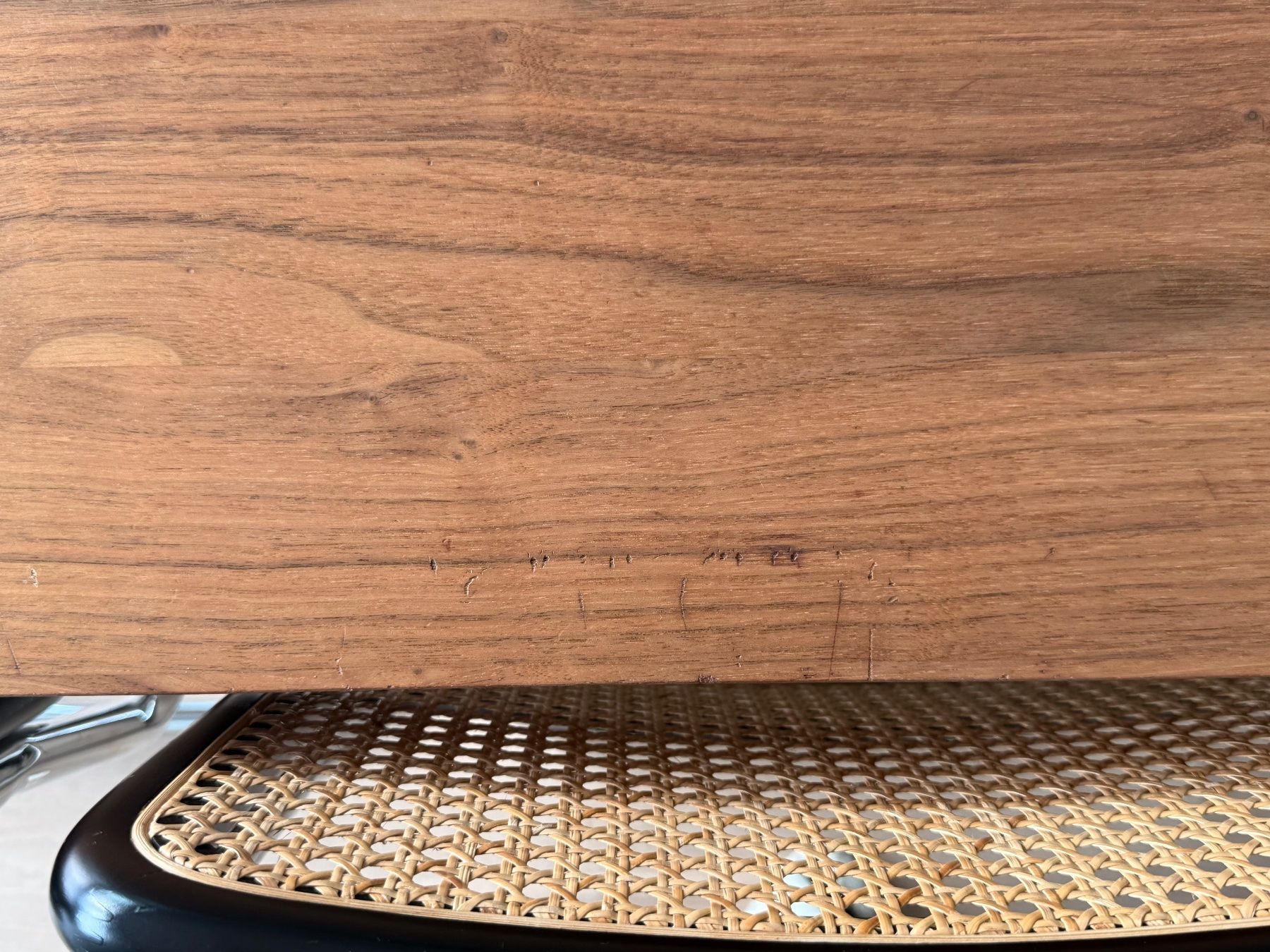 Pfister Set di tavolo e panche: Esstisch Nussbaum mit 6 Freischwinger Stühlen Set – Usato da Schwyz venduto da hel_6ys6 5