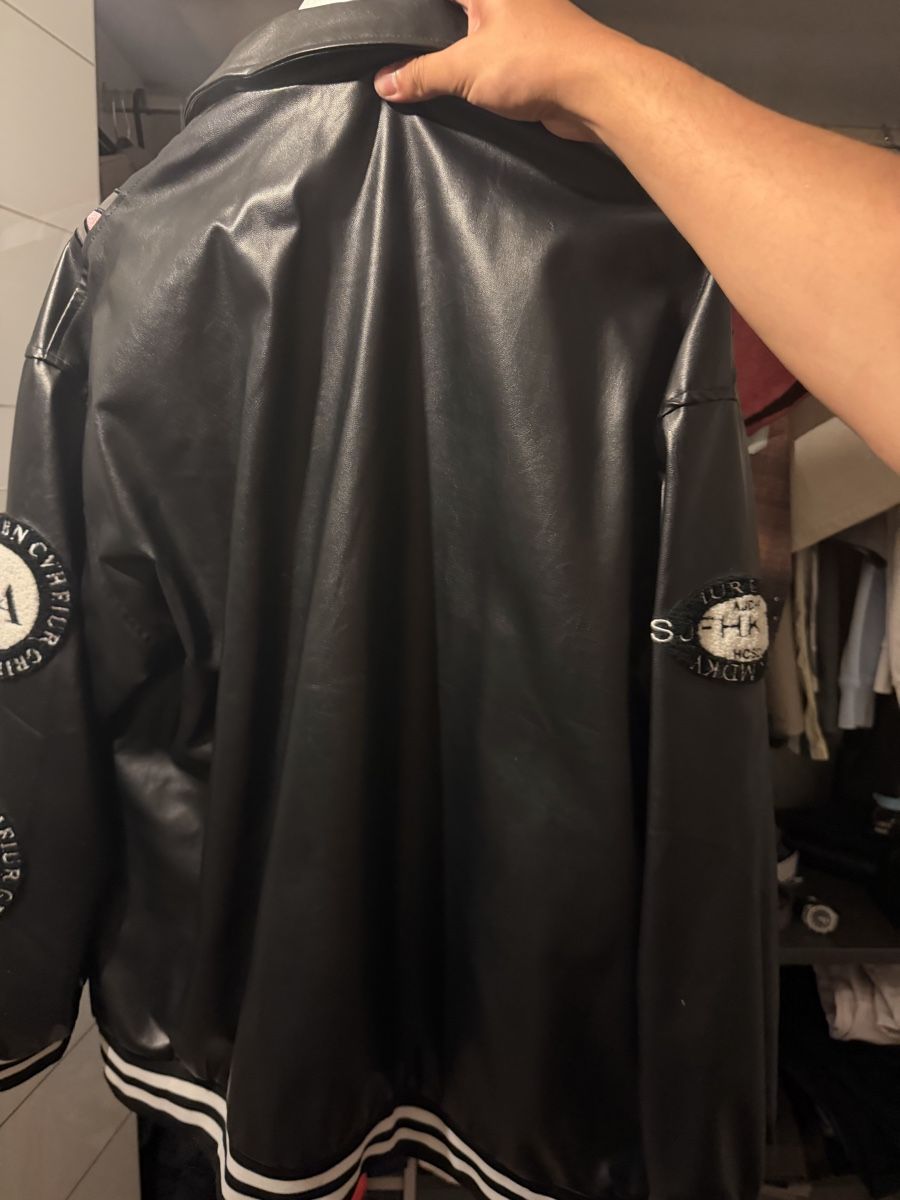 Giacche: Bad Bunny Leder Jacke – Usato da Dulliken venduto da vis_vw2p 1