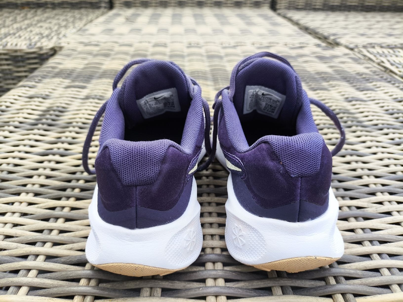Nike Scarpe da donna: NIKE Turnschuhe, Grösse 36 – Usato da Tecknau venduto da pia_b86r 1