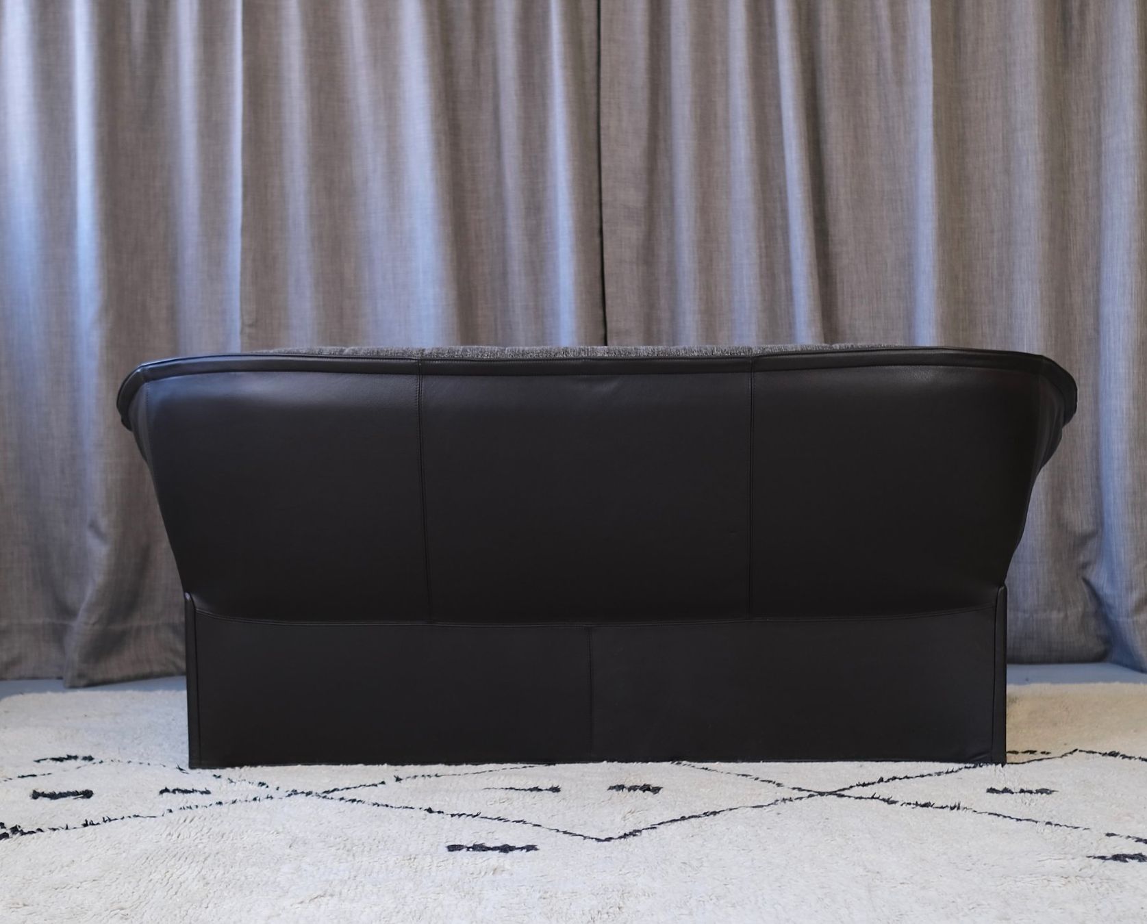 Ligne Roset Divani: Sofa & Hocker MOËL von Ligne Roset – Usato da Bern venduto da Zmodern_CON 4