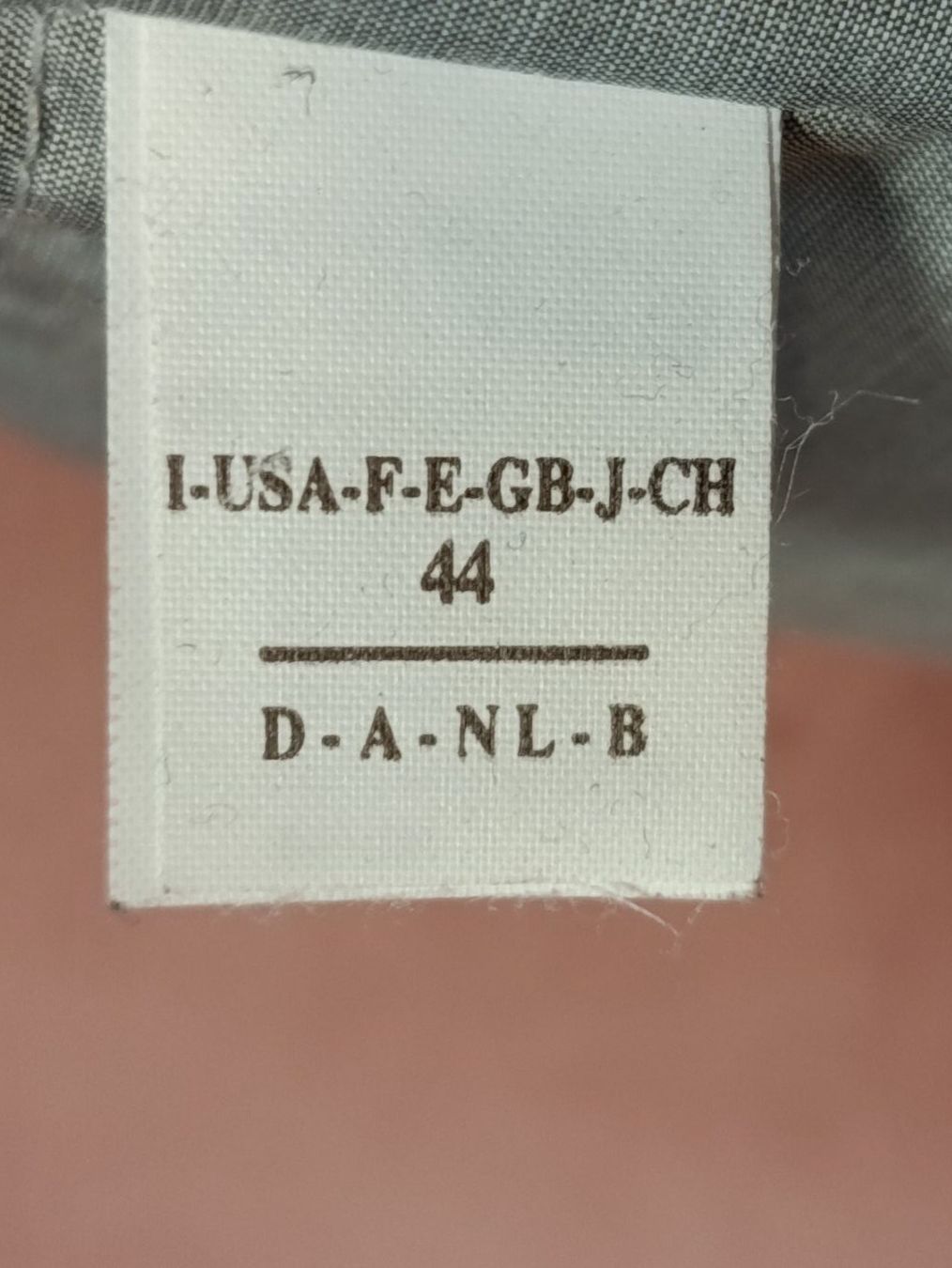 Brunello Cucinelli Giacche: Wattierte Jacke von Brunello Cucinelli – Usato da Unterägeri venduto da rockundco 7