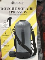 Douche solaire à pression