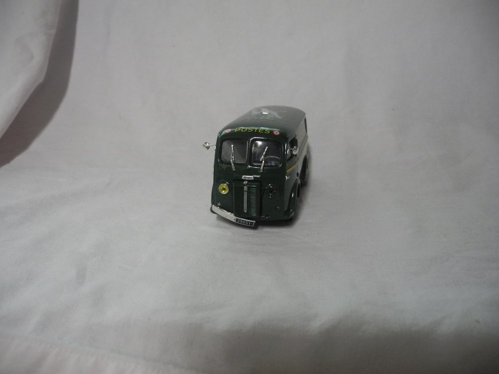 Peugeot 403 Break 1961 1/43 Norev modèle Gendarmerie - Collection