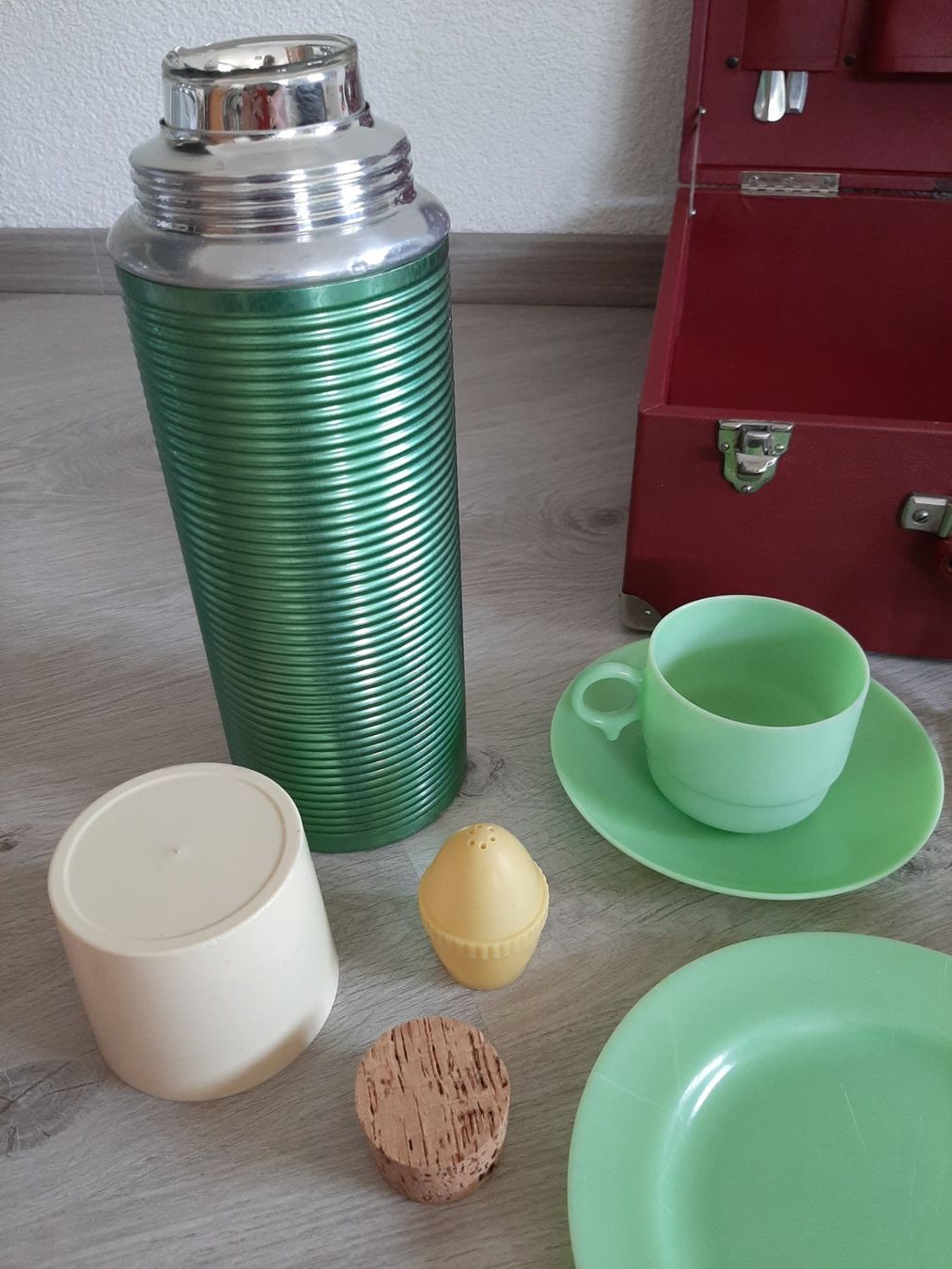 Valigie: 50er 60er J. Mid Century Picknickkoffer Oldtimer Camping – Usato da Erschwil venduto da Karabella 5