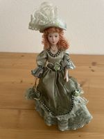 Sammlerpuppe Vintage historische Kleidung