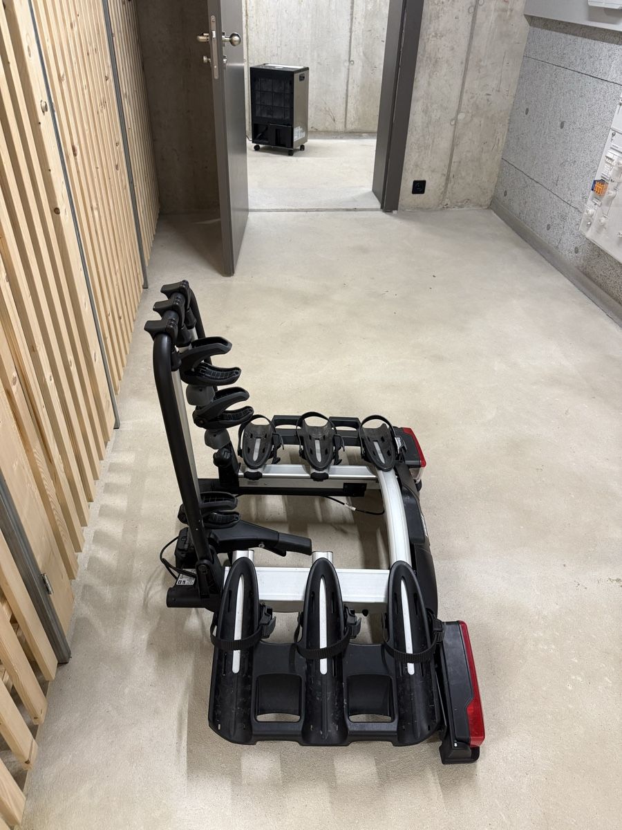 Thule Portapacchi: Fahrradträger Thule VeloCompact – Usato da Basel venduto da AlexG31 2