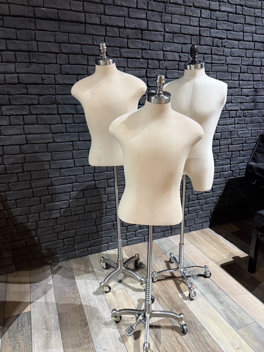 Allestimento di negozi e stand fieristici: Mannequins de vitrine – Usato da Bassins venduto da oal_q2gl