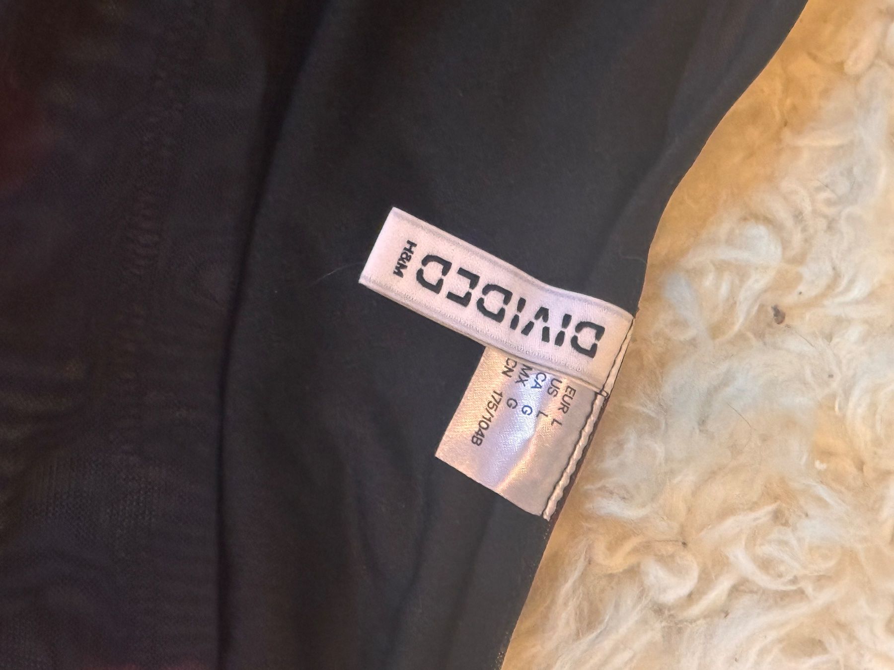 H&M Top: Top asymétrique H&M – Nuovo (secondo la descrizione) da Vevey venduto da ebuache 1