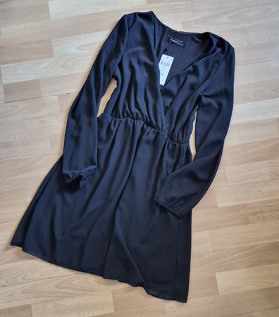 Neu schwarzes elegantes Kleid mit durchsichtigen Ärmel Gr. S