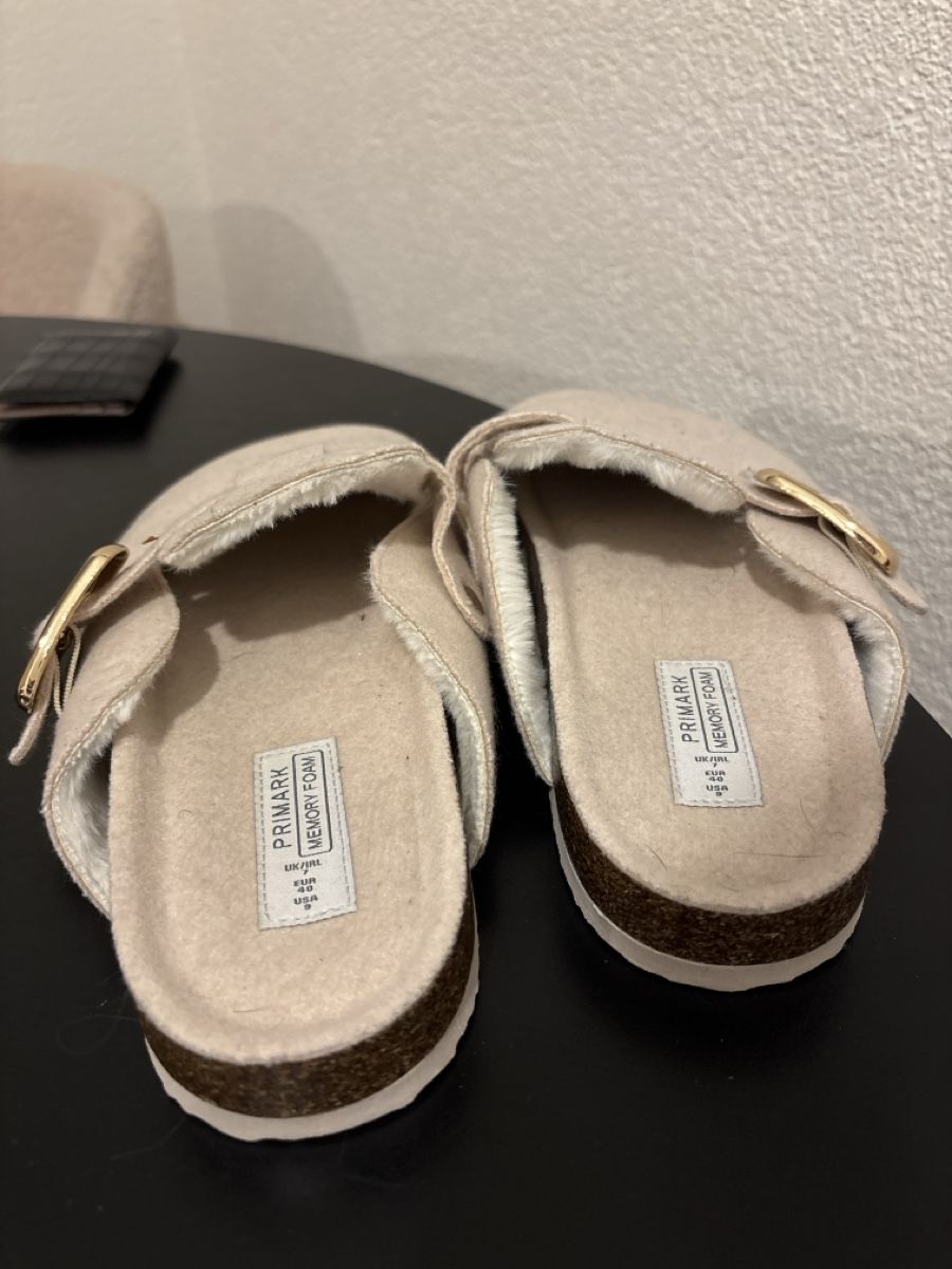 Damenschuhe: Mules beige taille 40 – Gebraucht aus Prilly von hei_5q56 1