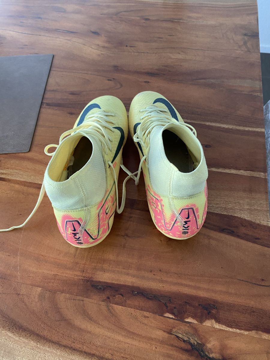Scarpe per ragazzi: Fussballschuhe – Usato da Root venduto da Ronitmat 3