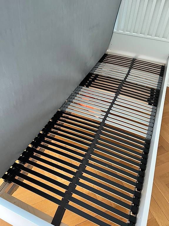 Betten: Ikea White Bed + net + mattress  – Gebraucht aus Baden von cri_fcx8 3