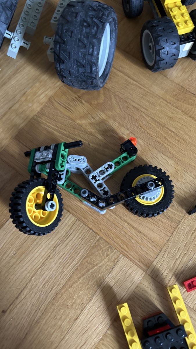 Lego Giocattoli: Lego Technic – Usato da Baden venduto da fab_yzl7 3