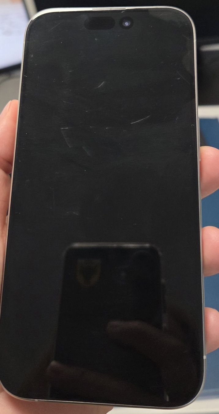 Apple Portables: Iphone 15pro – D'occasion à Altdorf UR par lau_zdq5 5