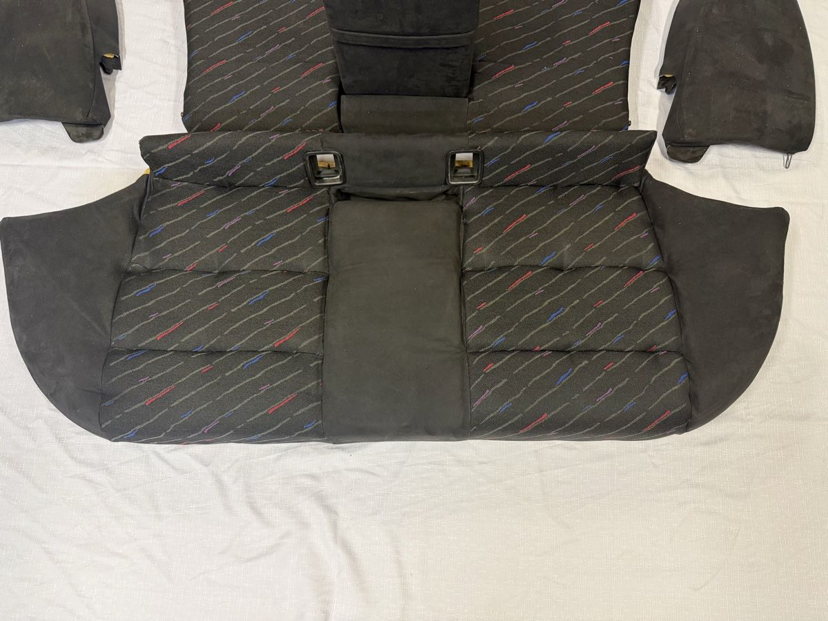 BMW Toutes les pièces auto: BMW E36 Touring Sitzbank hinten .  – D'occasion à Scherz par nidi79 1