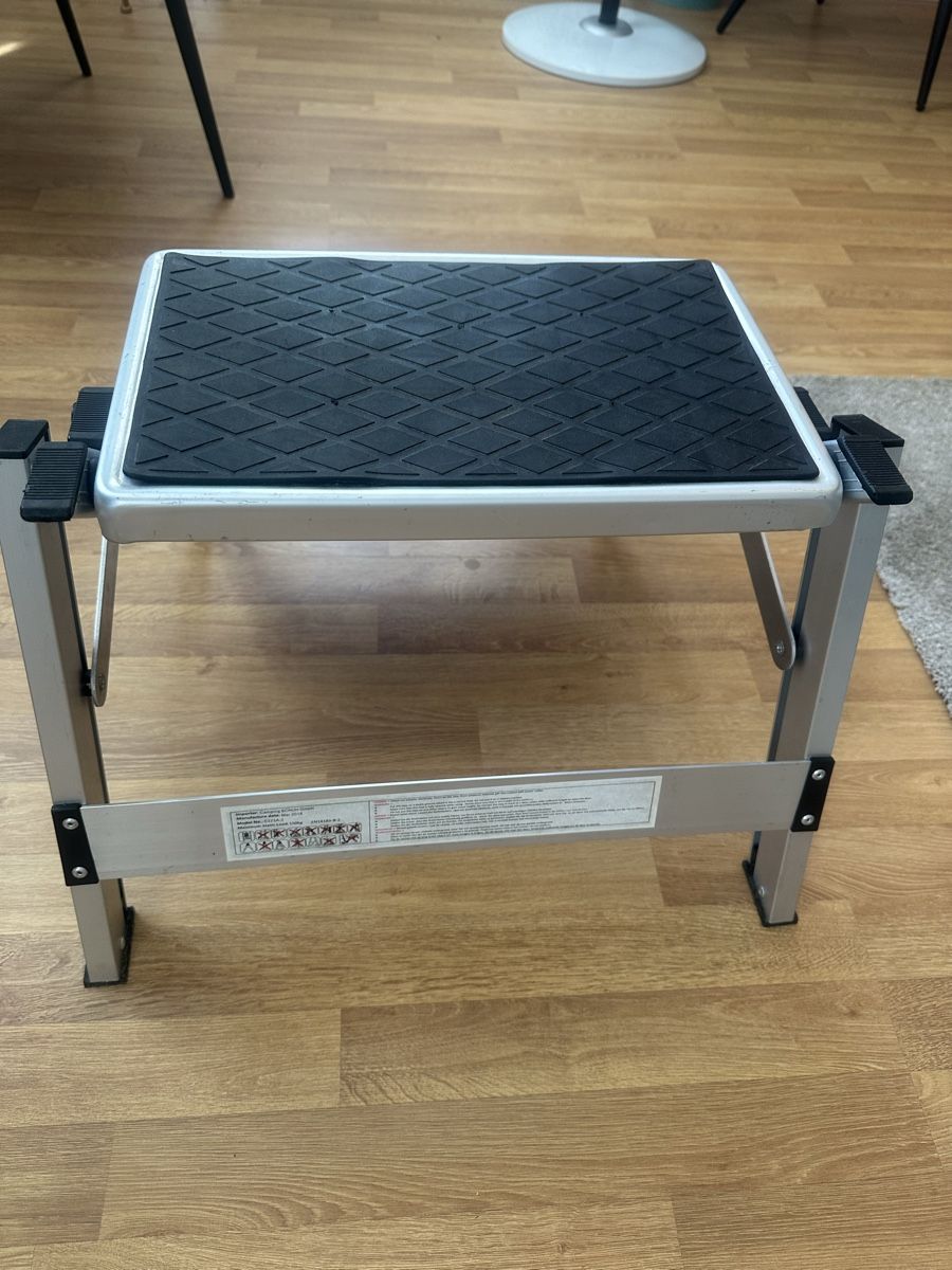 Scale: Klapptritt Camping Alu  – Usato da Laupen BE venduto da atina80 3