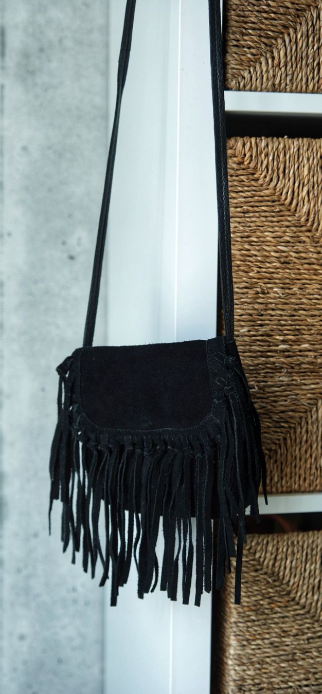 Pieces Borse da donna: Tasche mit Fransen schwarz PIECES – Usato da Wohlen AG venduto da Exitburn 1