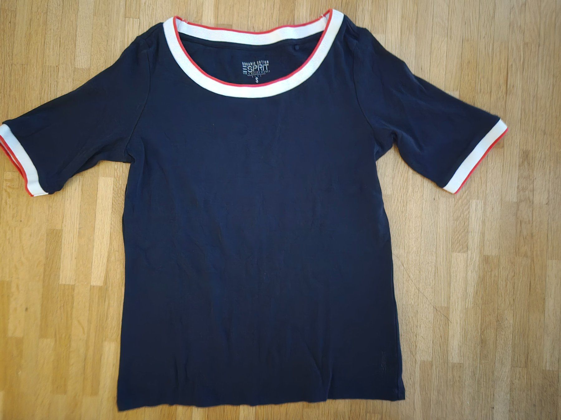 Esprit Lotti di vestiti: T-Shirt Paket Esprit Grösse S – Usato da Männedorf venduto da kakischusser 6