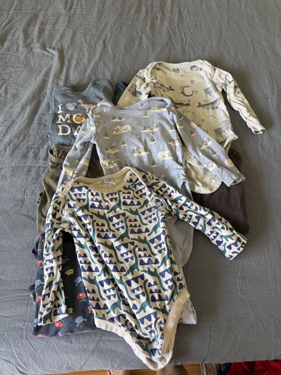 Lotti & Set di vestiti: Bodys Langarm Set Grösse 86 – Usato da Laufen venduto da le-noumi 1
