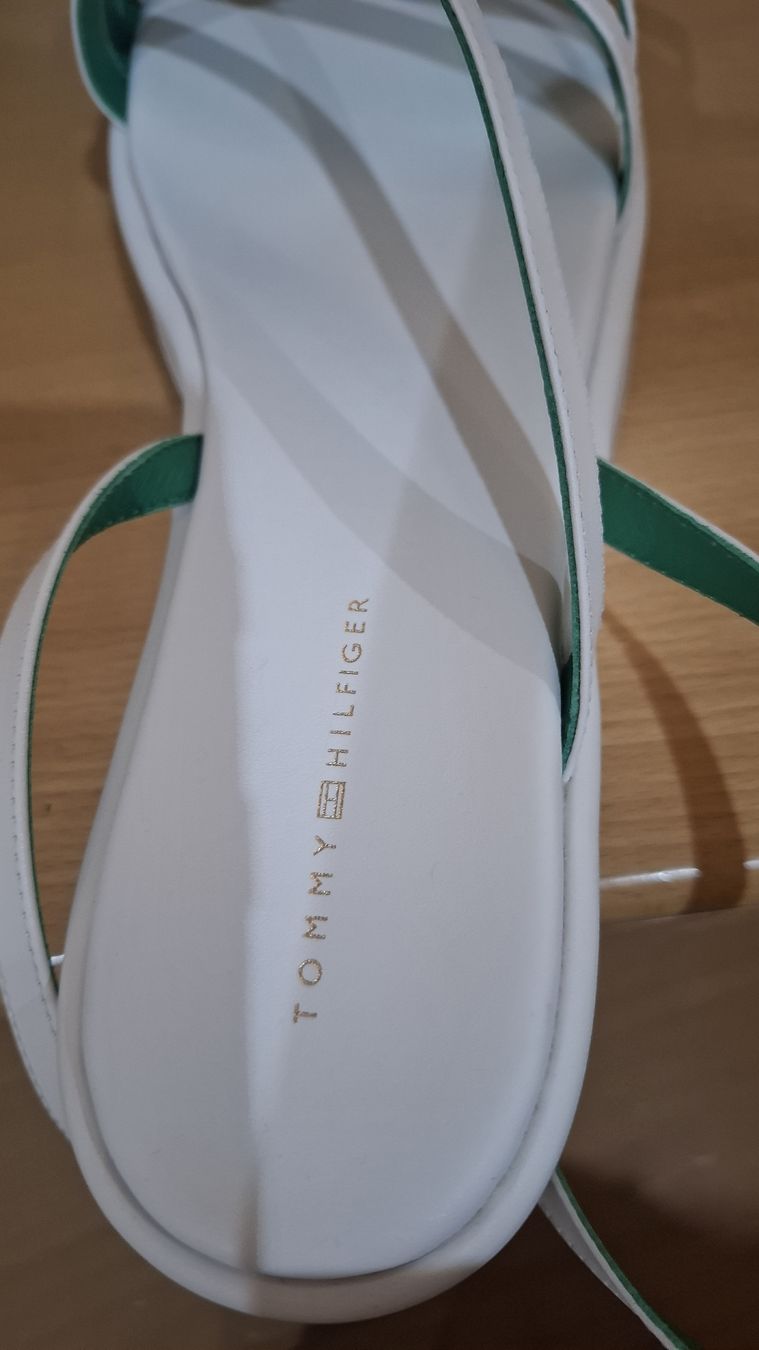 Tommy Hilfiger Scarpe da donna: Sandalen Tommy Hilfiger in Gr. 40 – Nuovo (secondo la descrizione) da Balzers venduto da mackfose 5
