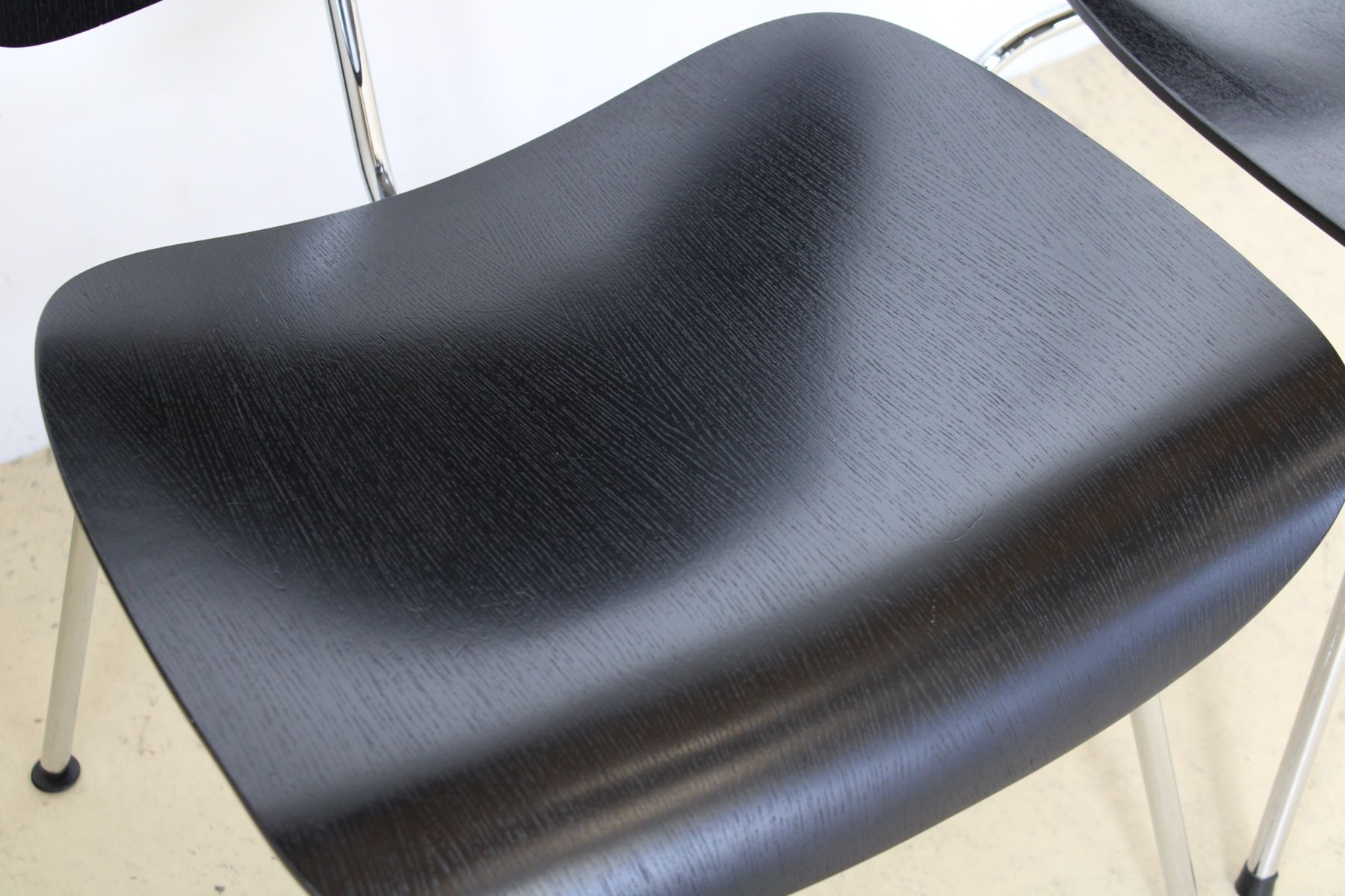 Vitra Sedie: Vitra DCM Stühle von Eames – Usato da Meinisberg venduto da atelier_TILIJA 3