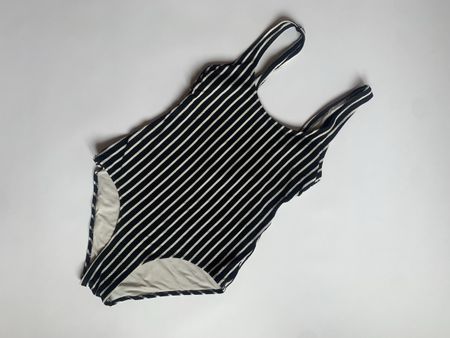 Badeanzug mit Streifen, schwarz-weiss, kaum getragen