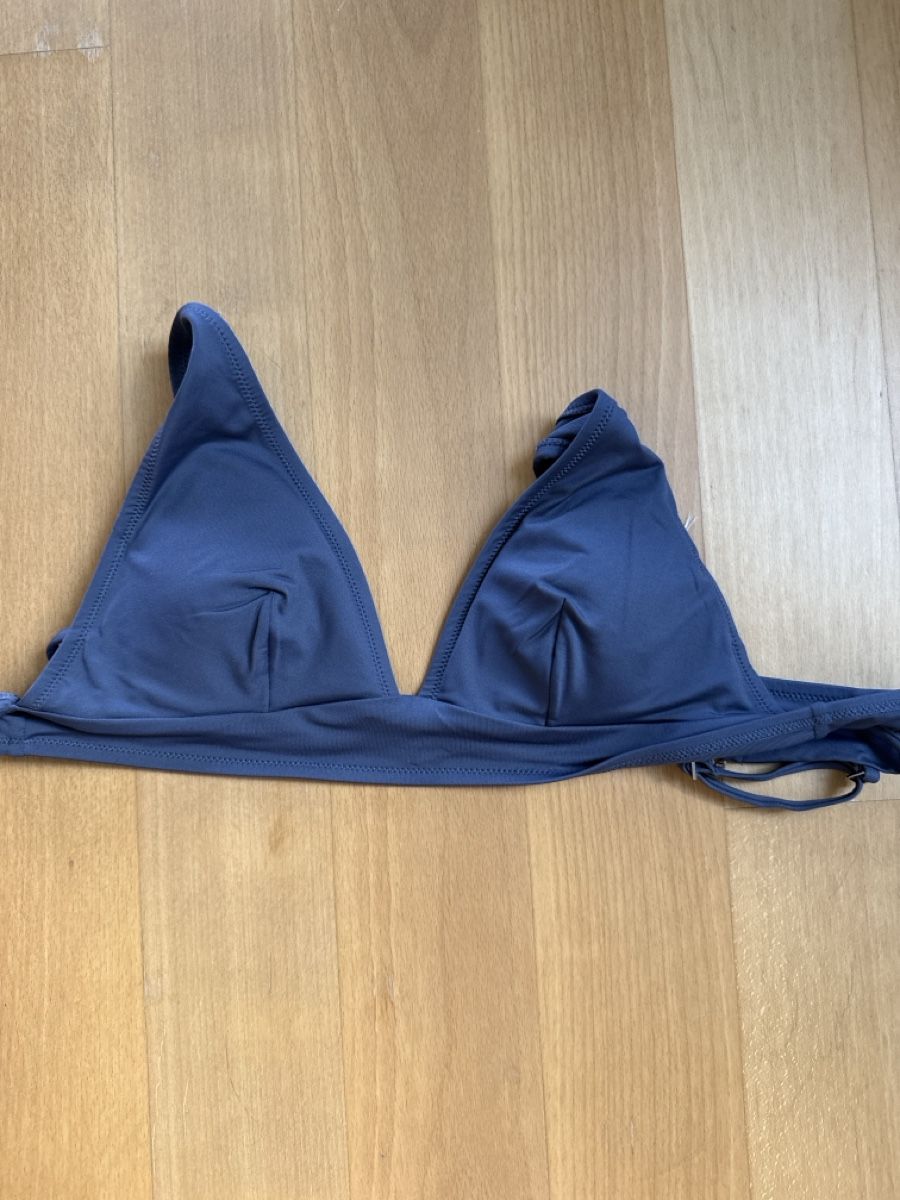H&M Badekleider & Bikinis: Bikini Oberteil grau Grösse M neuwertig – Gebraucht aus Oberrieden von Allesundanderes