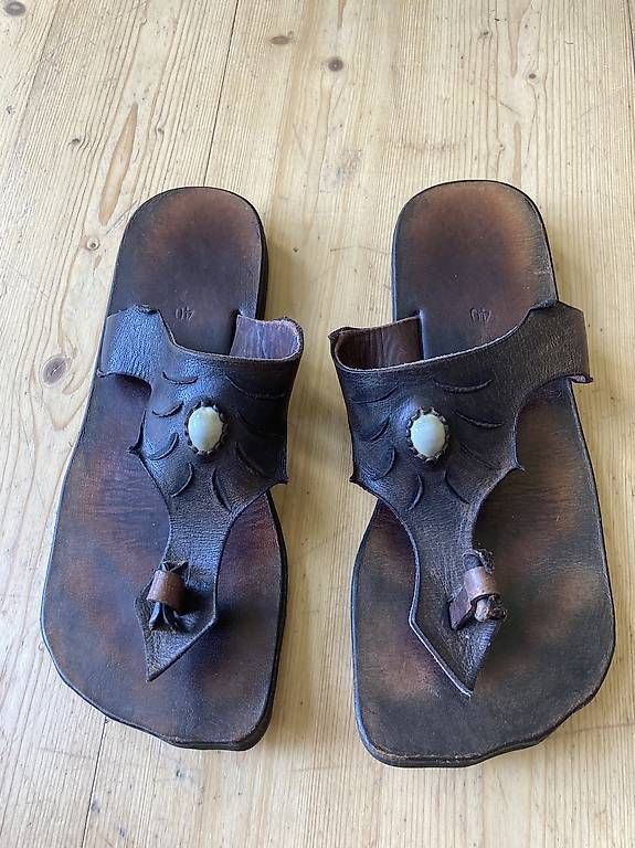Damenschuhe: Leder Sandalen/Flip Flops – Gebraucht aus Grüningen von kat308