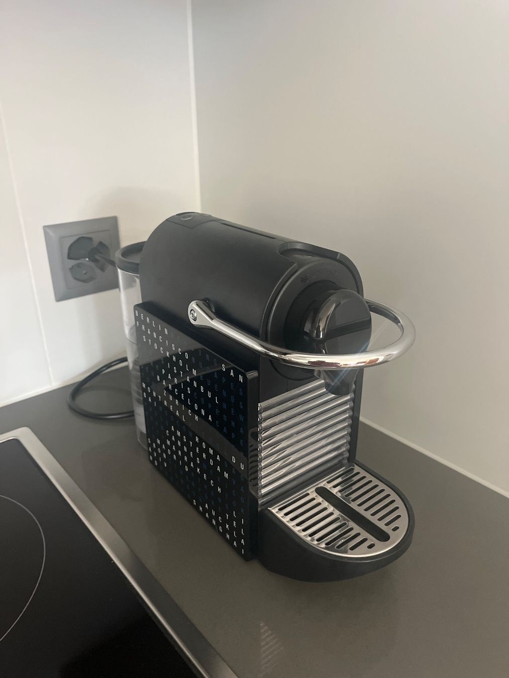 Nespresso Macchine per caffè & Macchine per espresso: Nespresso Kaffemaschine – Usato da Basel venduto da elegiant