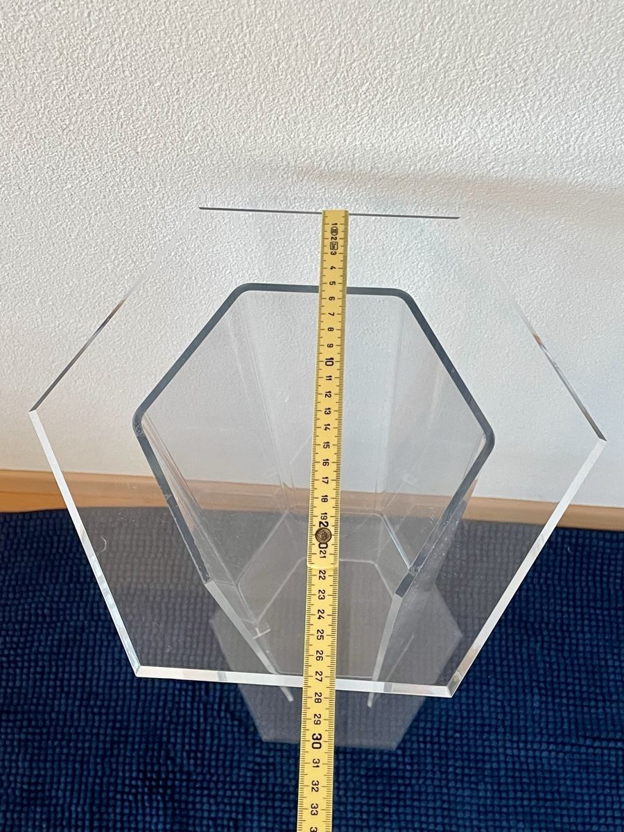 Altro in Decorazioni & Accessori: Acrylic Display Stand – Usato da Richterswil venduto da Prangins9 4