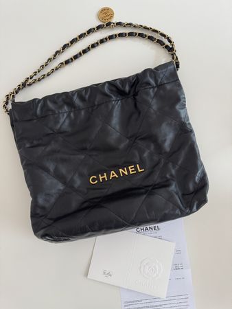 Chanel 22 Black