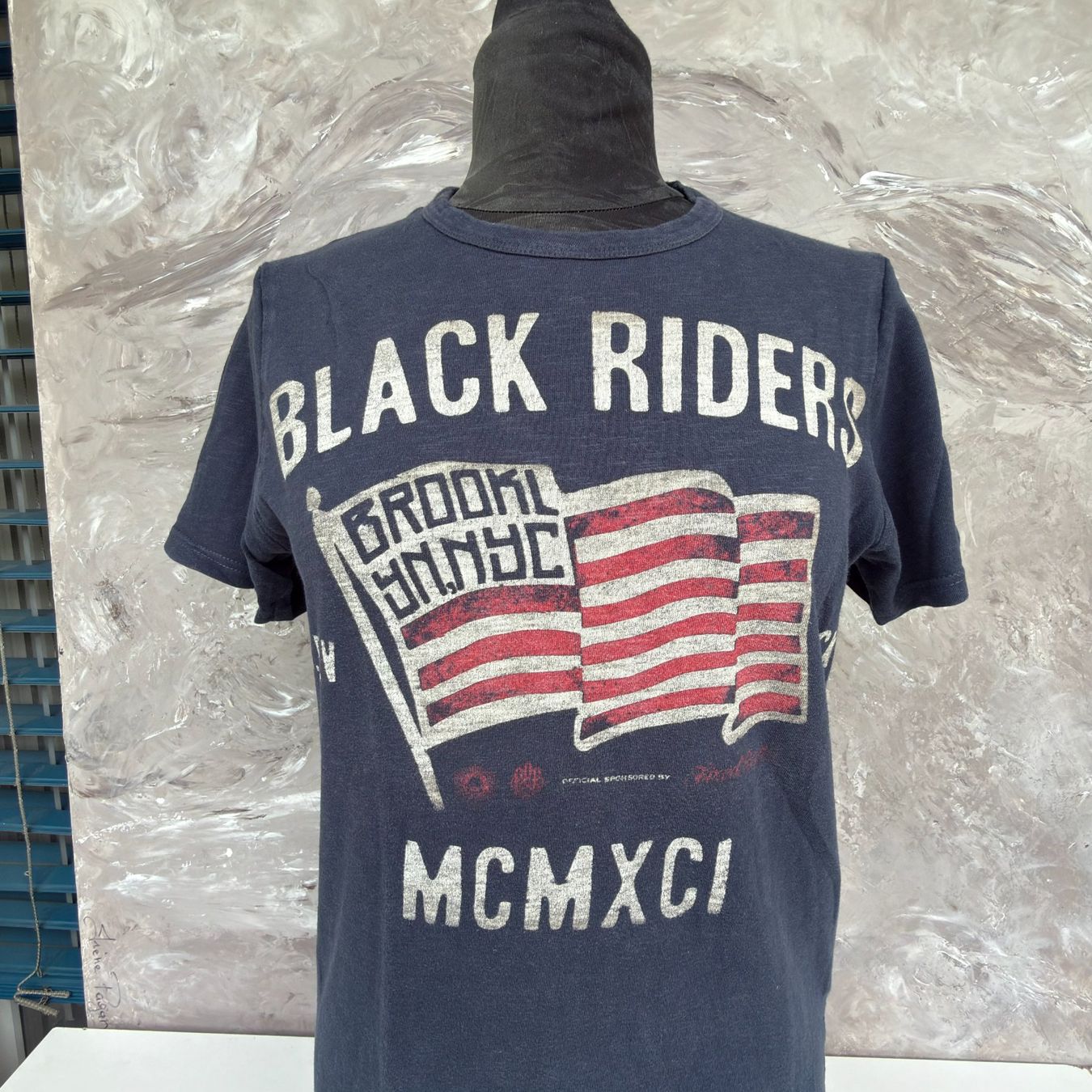 Pull&Bear T-shirt: T-Shirt Graphique "Black Riders" – Usato da Thônex venduto da Suisse.Shopping 3