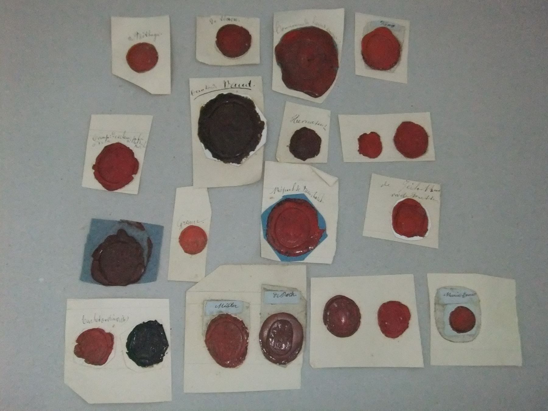 Stempel: Antike Wachssiegel – Gebraucht aus Esslingen von eintagammeer 5
