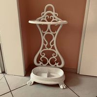 Schirmständer weiss aus Gusseisen im Shabby Chic Style