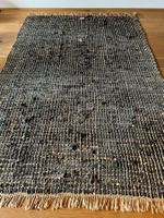 Tapis jute-cuir noir