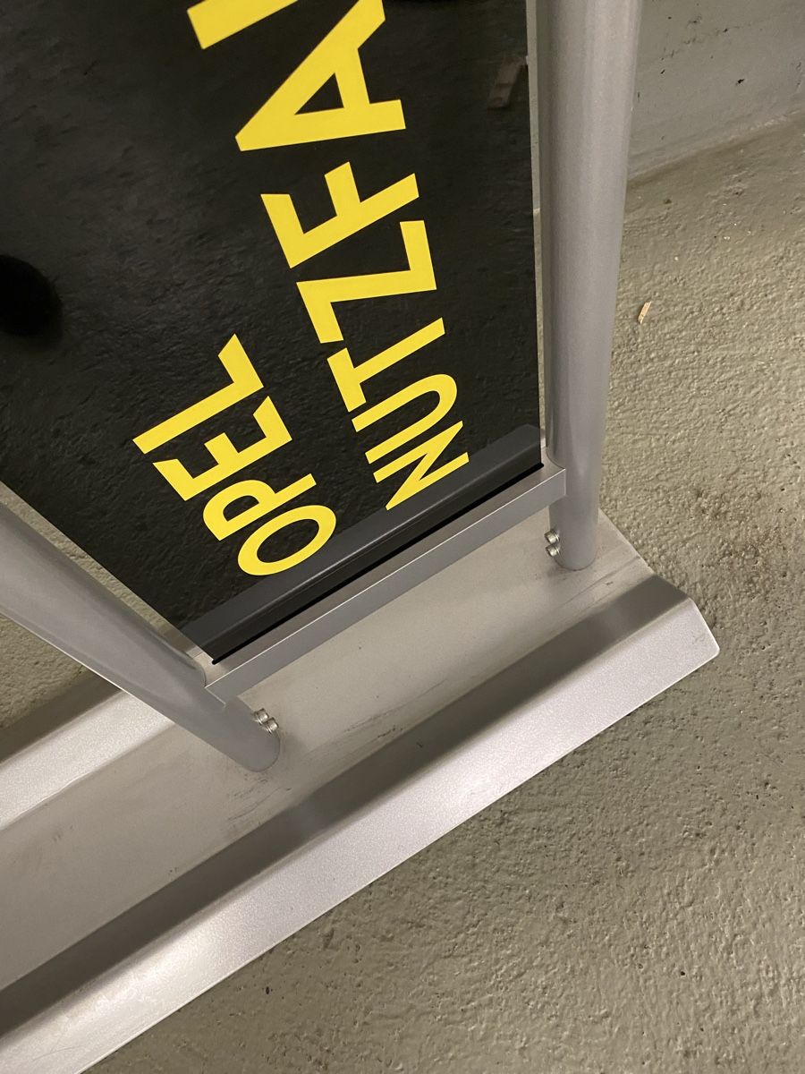 Altro in Decorazioni & Accessori: Ständer neben Opel Nutzfahrzeug – Usato da Hägglingen venduto da Karin0802 3