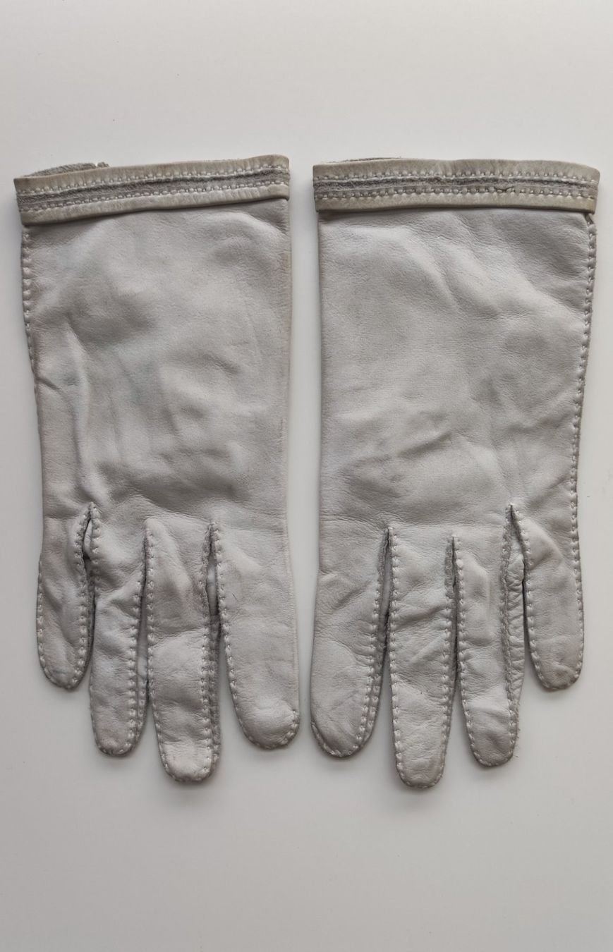 Guanti & manicotti: Hermès gloves – Usato da Zug venduto da LindaManga