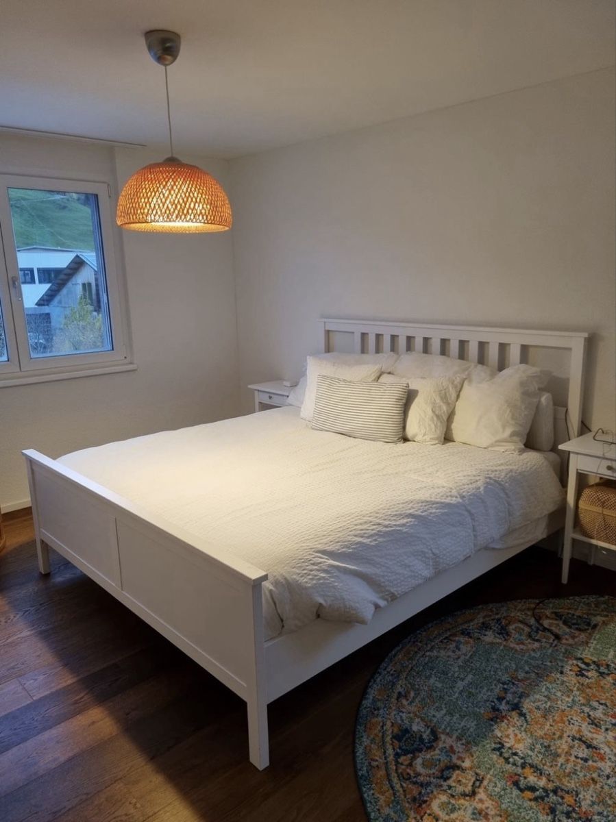 Ikea Letti: Ikea Hemnes Bett 180x200 + Matratzen – Usato da Frauenfeld venduto da Saskiatamara