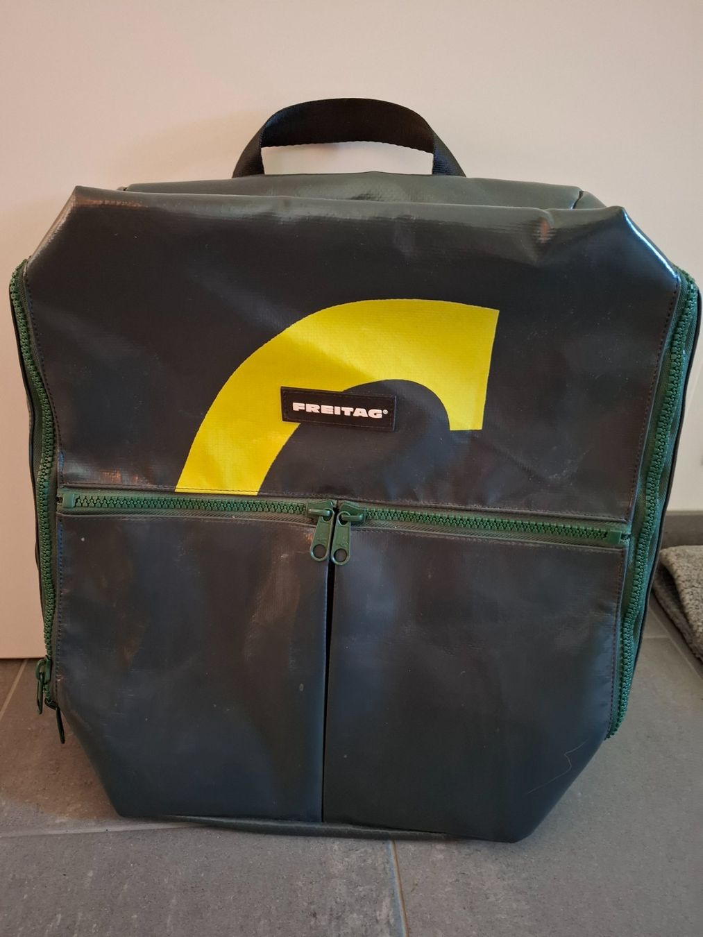 Freitag Zaini: Freitag Rucksack Fringe  / NEU! – Nuovo (secondo la descrizione) da Richterswil venduto da Nayli96