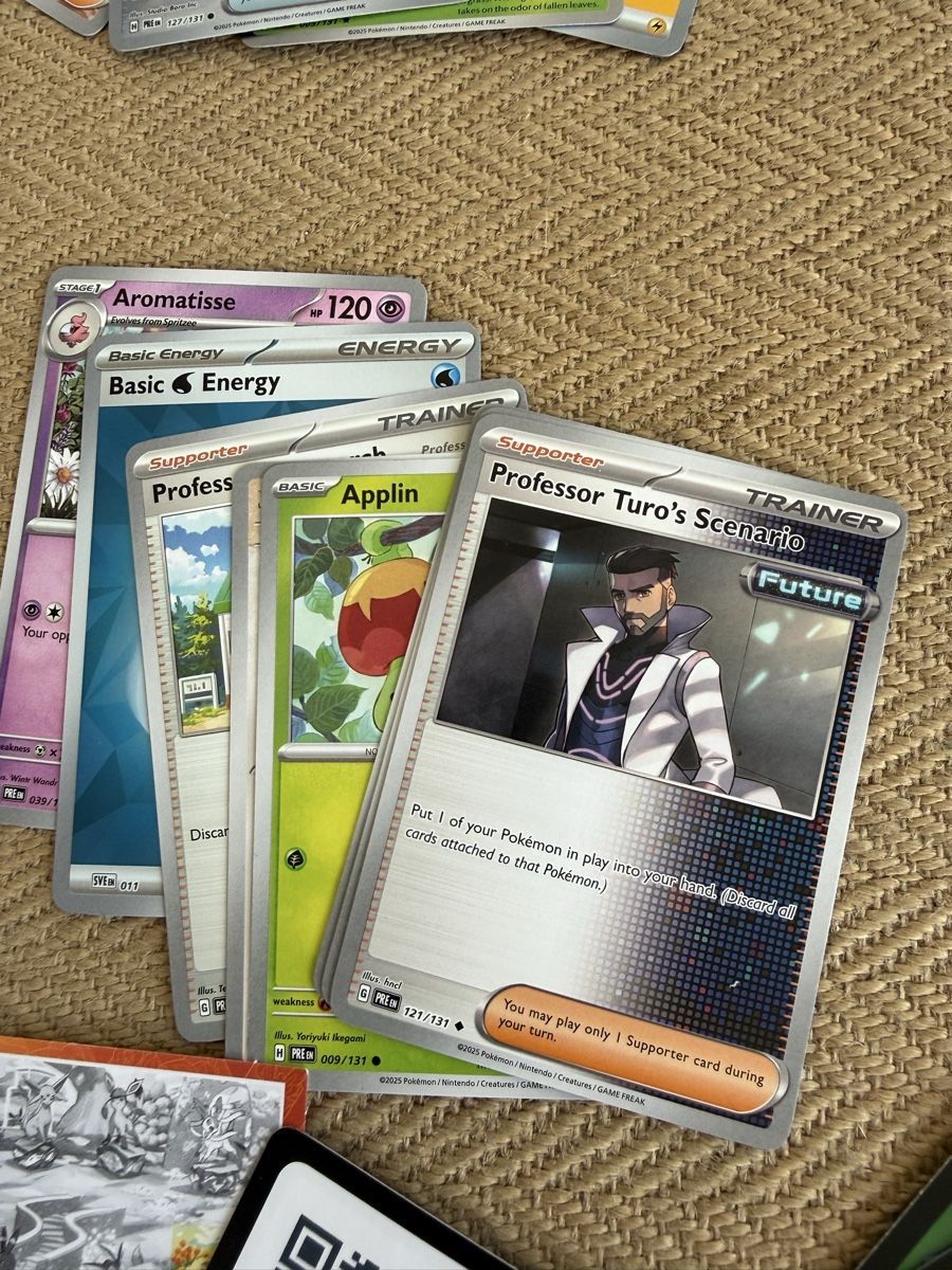 Pokémon Sammelbilder & Trading cards: Pokemon Prismatic Evolutions Mini Tin Flareon mit 40 Karten – Neu (gemäss Beschreibung) aus Konolfingen von petzipetz 5