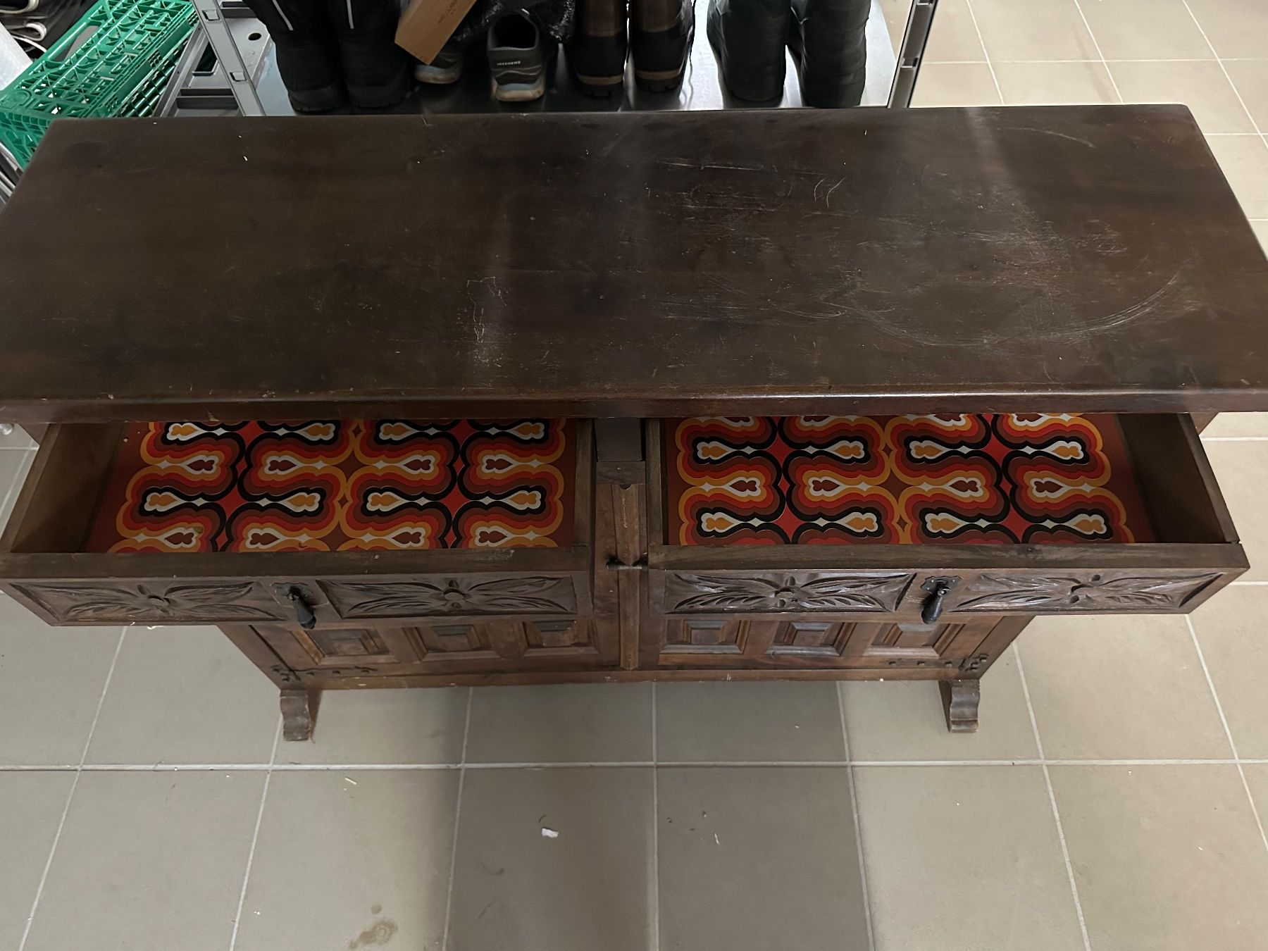 Cassettiere: Rustikales Sideboard aus massivem Holz – Usato da Kallnach venduto da Harrybuff 2
