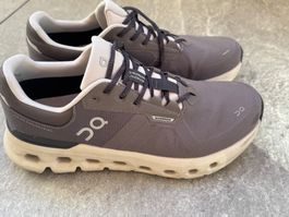 ON Laufschuhe Cloudrunner 2 Waterproof Grösse 42